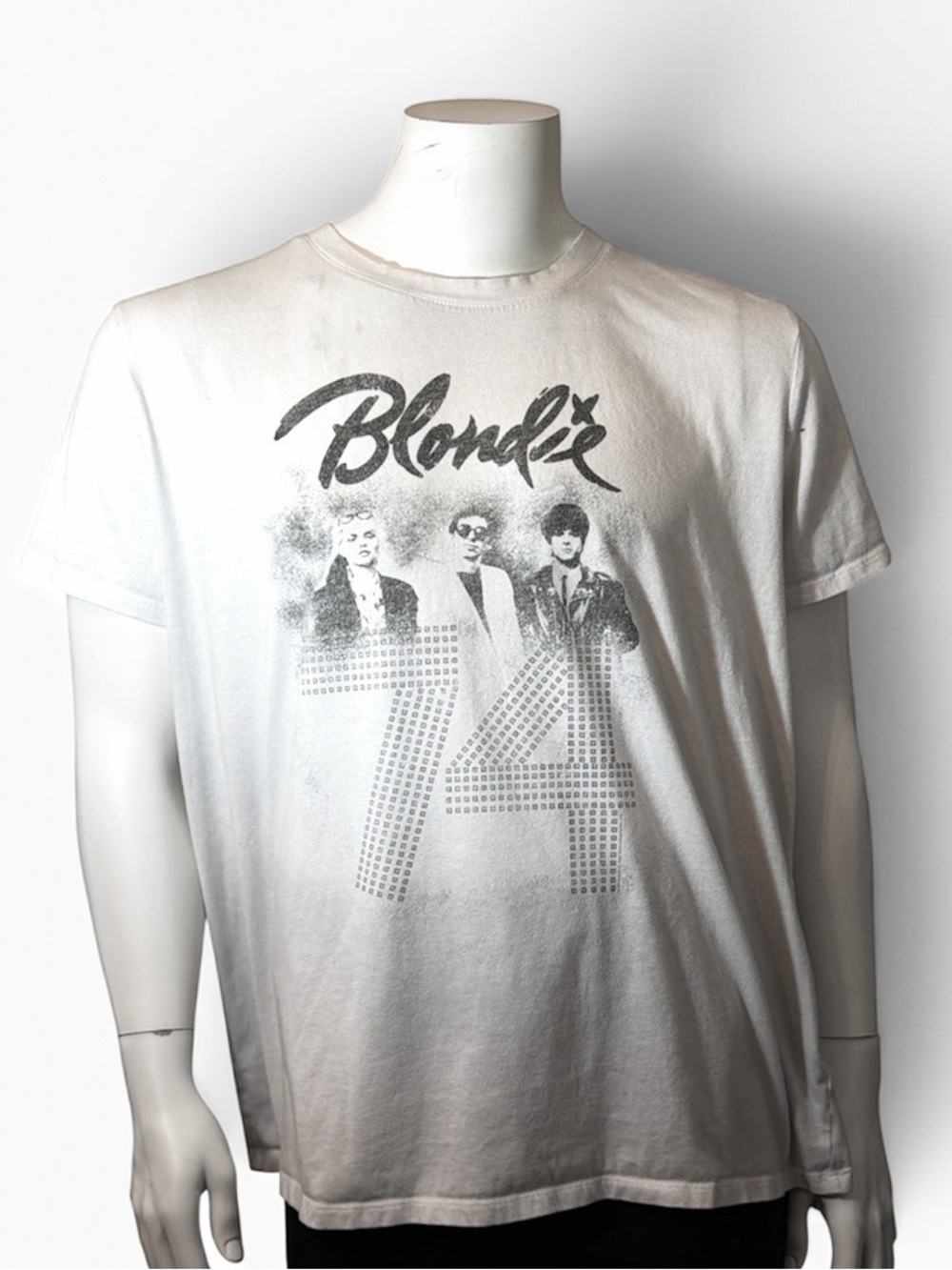Blondie White Band Tee Size Large Fits XL Maurices Graphic T-Shirt Distressed
